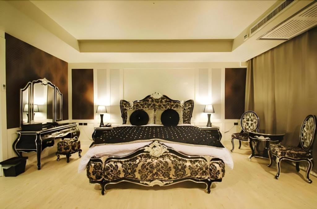 בורי ראם Alvarez Hotel מראה חיצוני תמונה