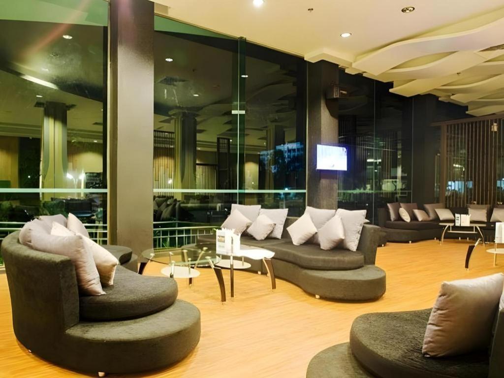 בורי ראם Alvarez Hotel מראה חיצוני תמונה