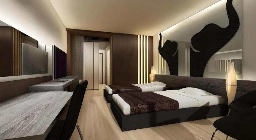 בורי ראם Alvarez Hotel מראה חיצוני תמונה