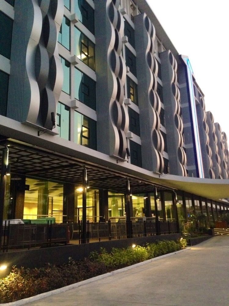 בורי ראם Alvarez Hotel מראה חיצוני תמונה