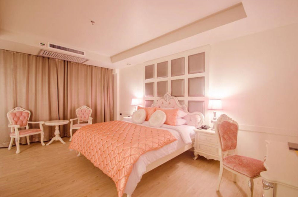 בורי ראם Alvarez Hotel מראה חיצוני תמונה
