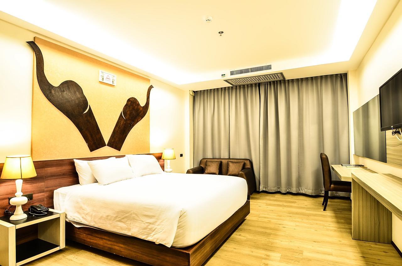 בורי ראם Alvarez Hotel מראה חיצוני תמונה
